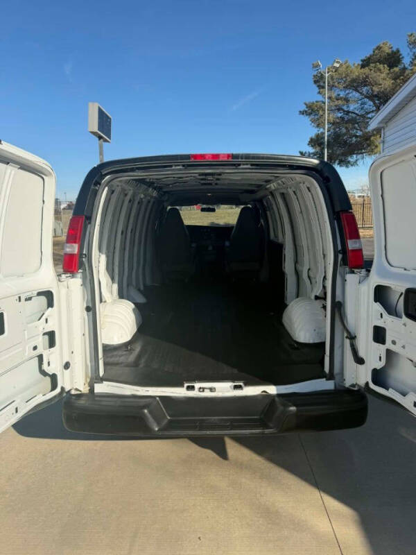 2023 Chevrolet Express 2500