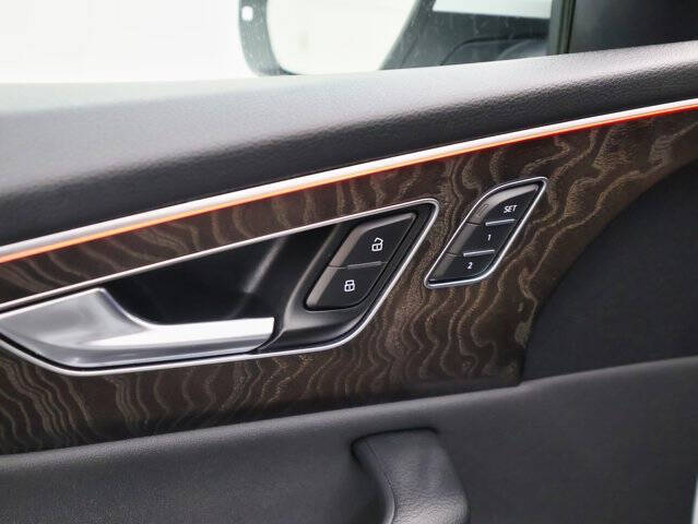 2019 Audi Q8 quattro Premium Plus 55 TFSI