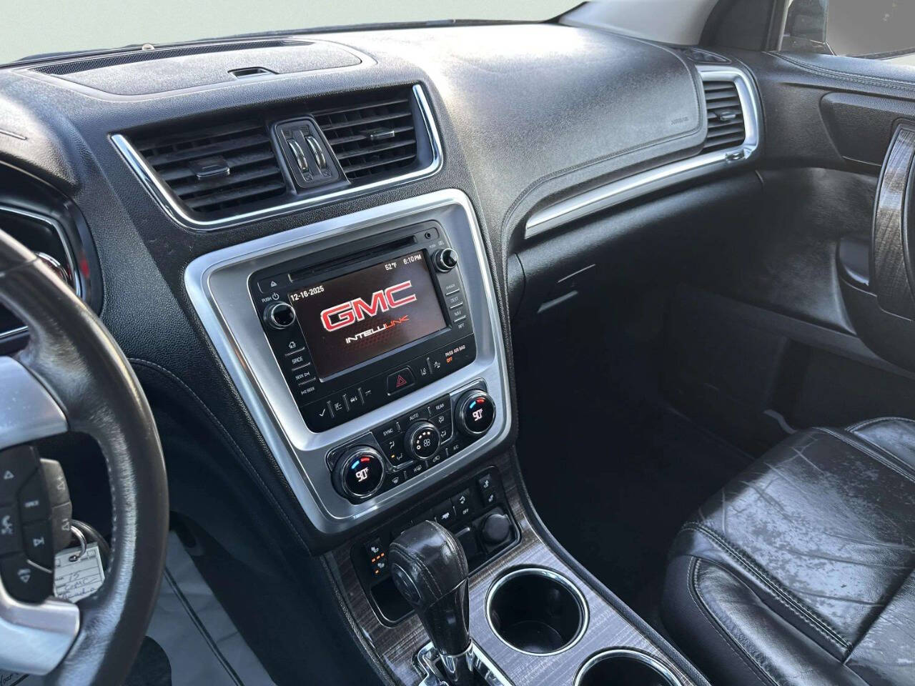 GMCAcadia32