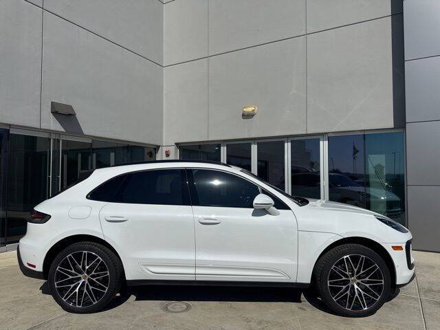 2022 Porsche Macan