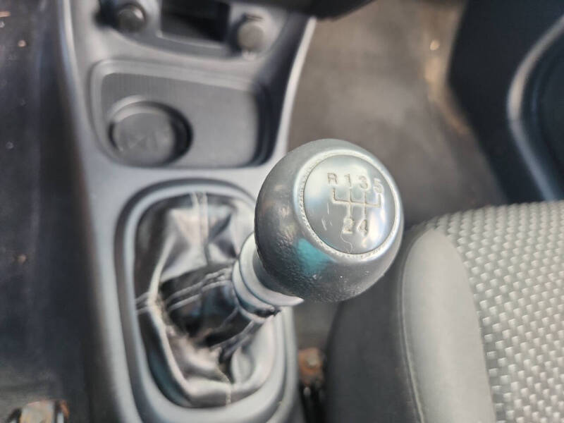 2010 Hyundai Accent Blue