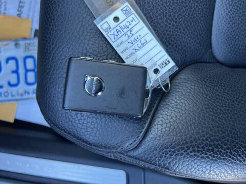 2025 Volvo XC60 B5 Plus Dark Theme