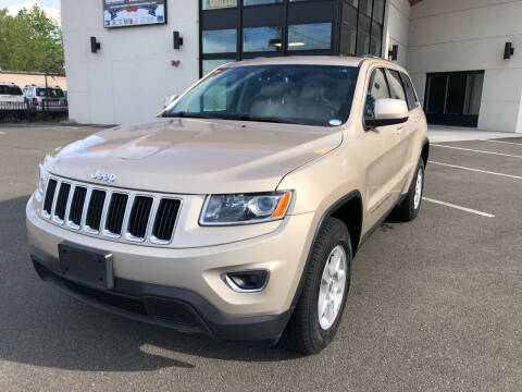 2015 Jeep Grand Cherokee for sale at MAGIC AUTO SALES in Little Ferry NJ