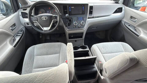 2017 Toyota Sienna