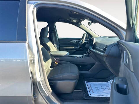 2024 Chevrolet Traverse LT