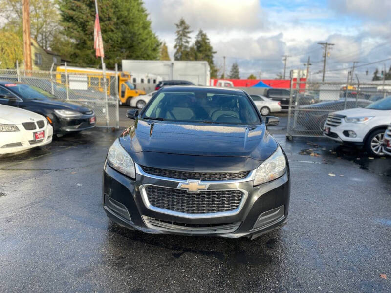 2015 Chevrolet Malibu 1LT photo 3