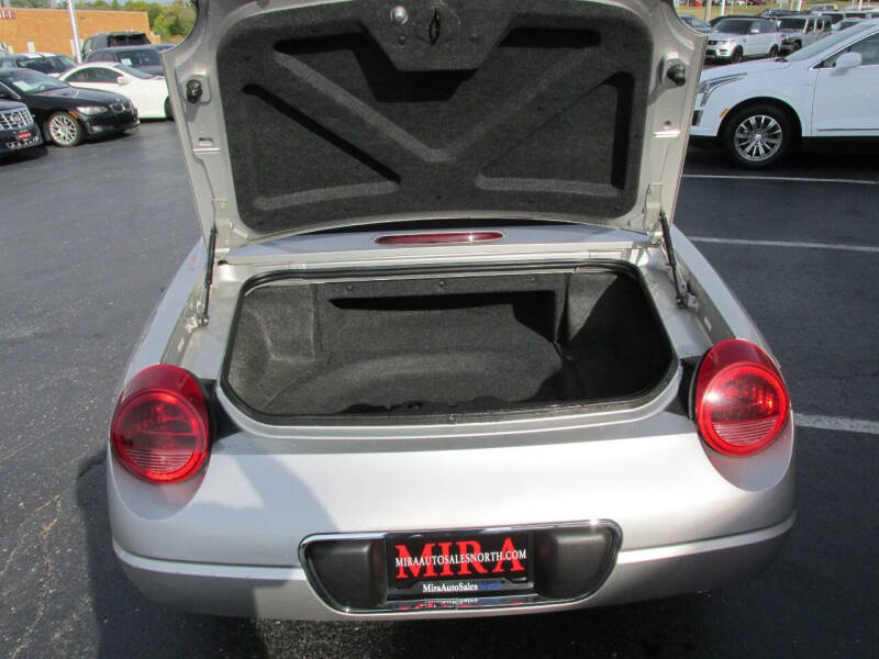 2004 Ford Thunderbird Deluxe