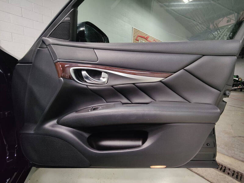 2015 Infiniti Q70L 3.7