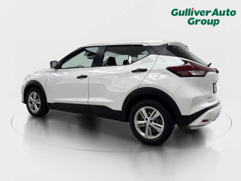 2023 Nissan Kicks S