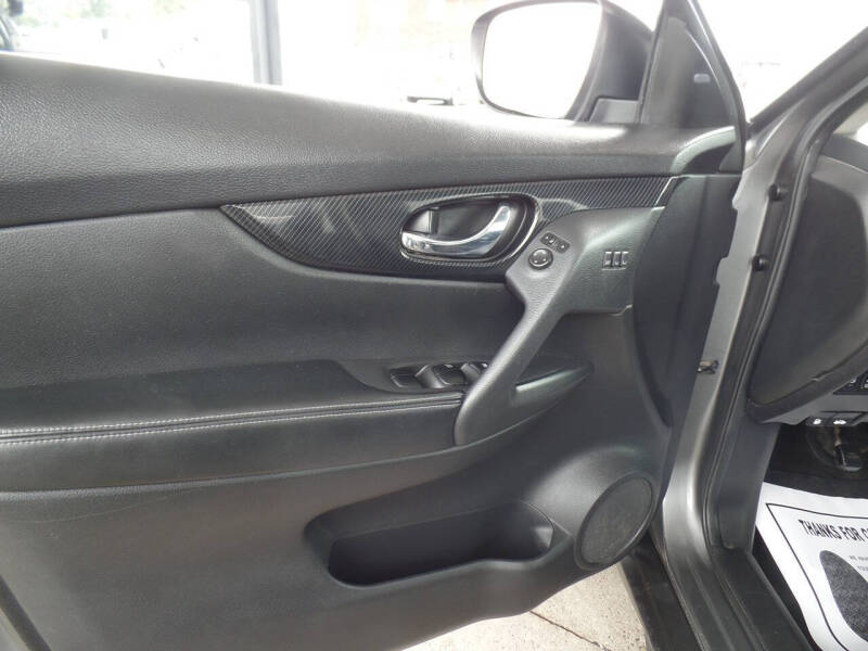 2017 Nissan Rogue SL