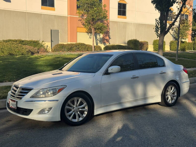 2013 Hyundai Genesis 3.8 photo 3