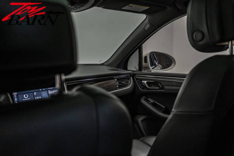 2023 Porsche Macan S