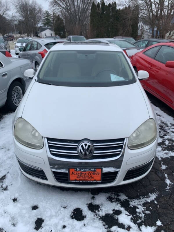 2009 Volkswagen Jetta for sale at Knowlton Motors, Inc. in Freeport IL