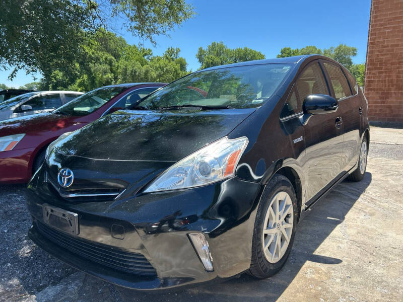 2012 Toyota Prius v Five