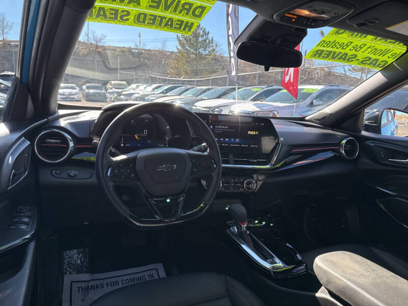 2025 Chevrolet Trax RS