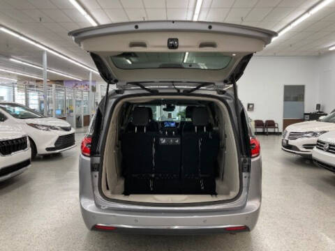 2021 Chrysler Pacifica Touring L