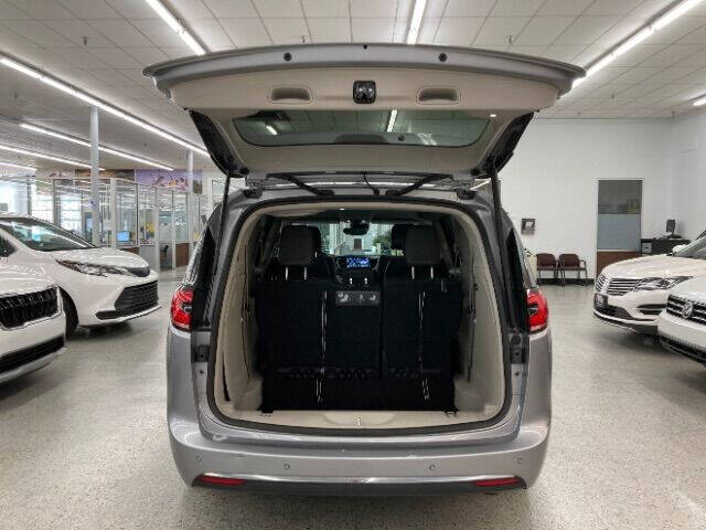 2021 Chrysler Pacifica Touring L