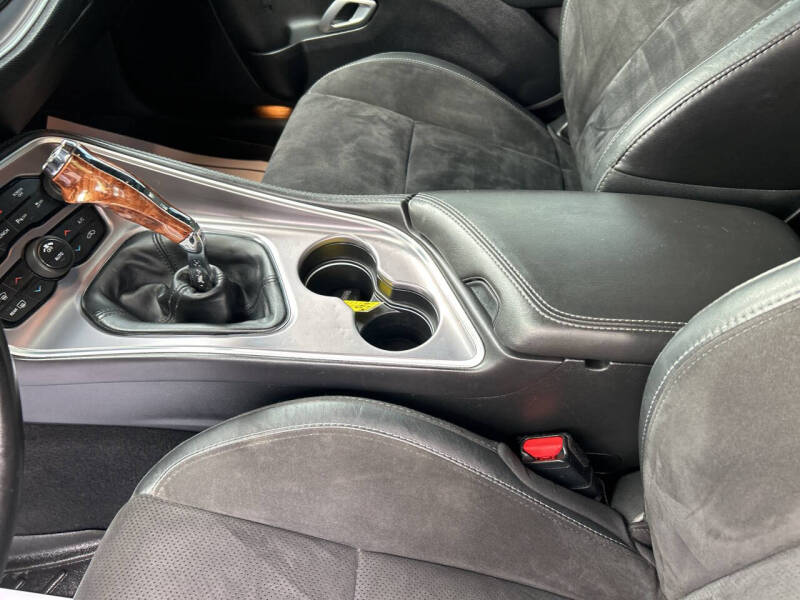 2019 Dodge Challenger R/T photo 11