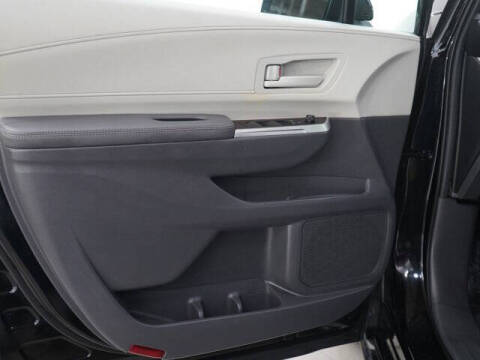 2024 Toyota Sienna LE 8-Passenger