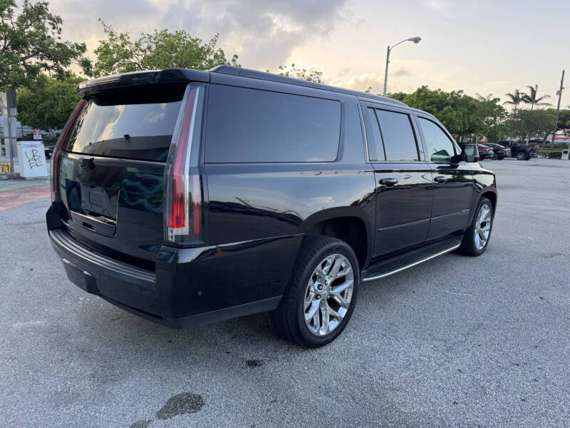2018 Cadillac Escalade ESV Premium Luxury