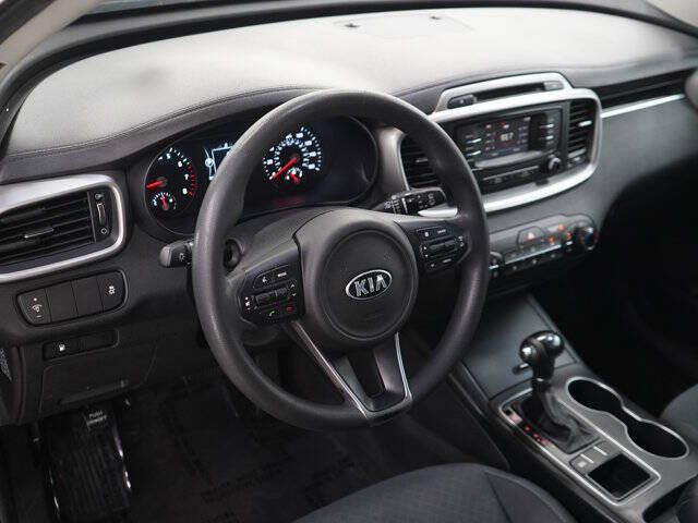 2017 Kia Sorento LX