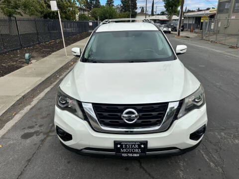 2018 Nissan Pathfinder SV
