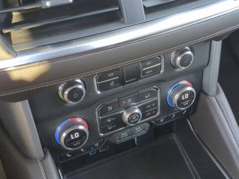 2023 GMC Yukon XL SLT