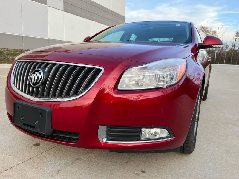 Used 2013 Buick Regal Premium 1 with VIN 2G4GS5EV8D9119447 for sale in Elmhurst, IL