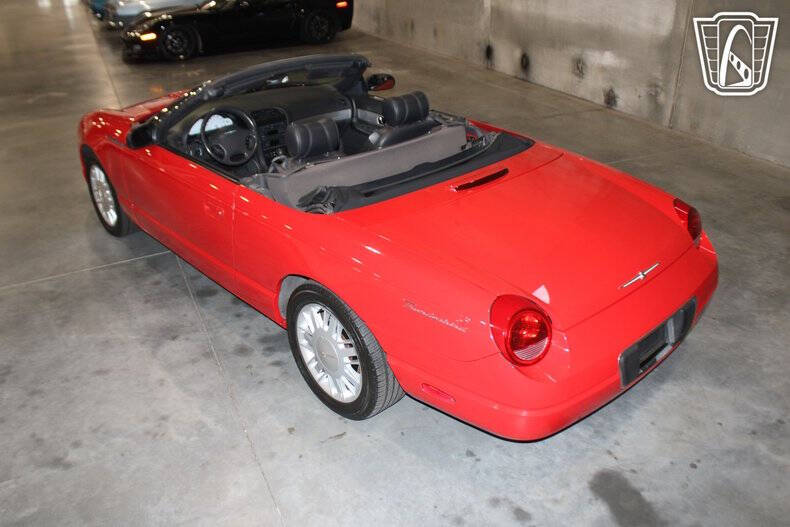 2002 Ford Thunderbird Deluxe