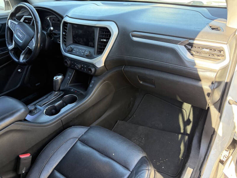 2017 GMC Acadia SLT-1