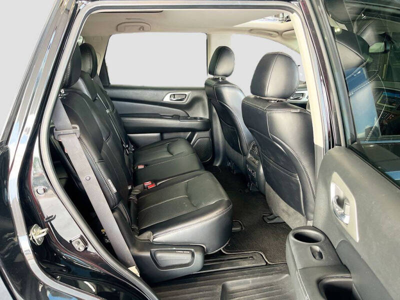 2020 Nissan Pathfinder Platinum