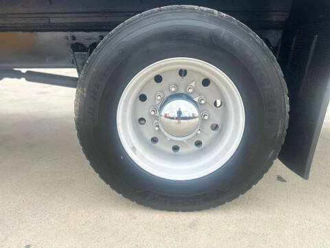 2001 Freightliner FL70