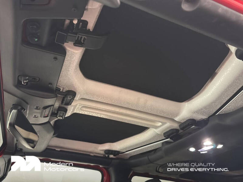 2020 Jeep Wrangler Unlimited Sahara Altitude