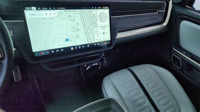 2023 Rivian R1T Adventure