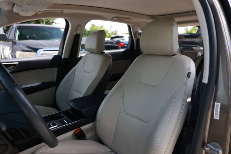 2019 Ford Edge Titanium