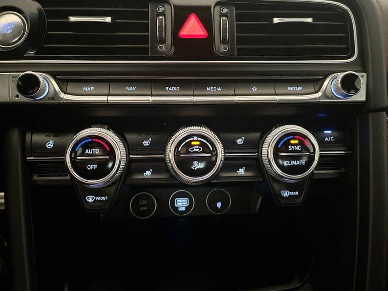2023 Genesis G70
