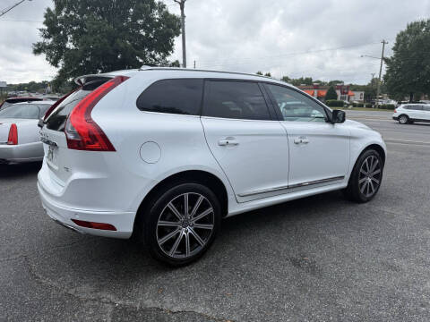 2016 Volvo XC60 T5 Drive-E Platinum