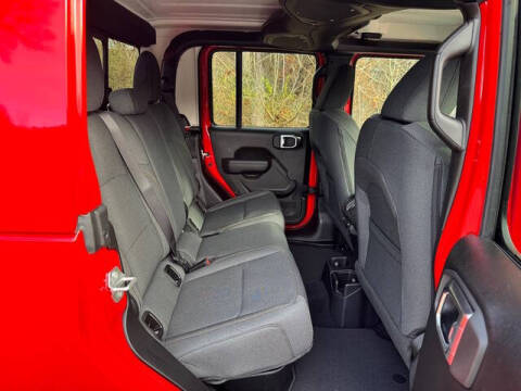 2025 Jeep Gladiator NightHawk