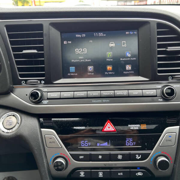 2018 Hyundai Elantra