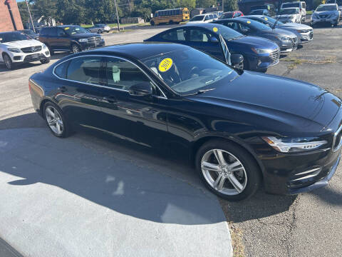 2018 Volvo S90 T5 Momentum