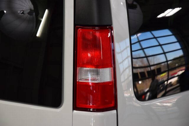 2025 Chevrolet Express LS 3500