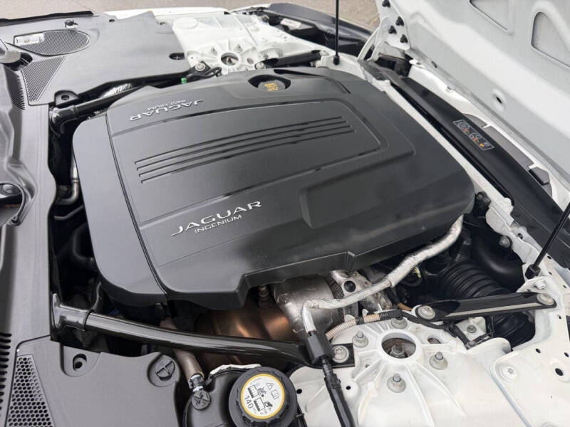 2018 Jaguar F-TYPE 296HP