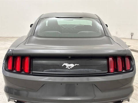 2017 Ford Mustang V6