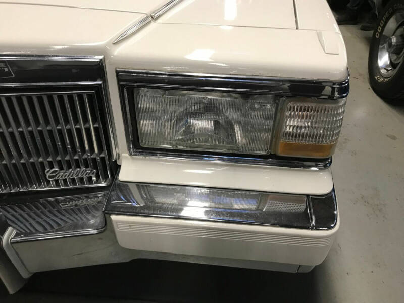 1990 Cadillac Brougham