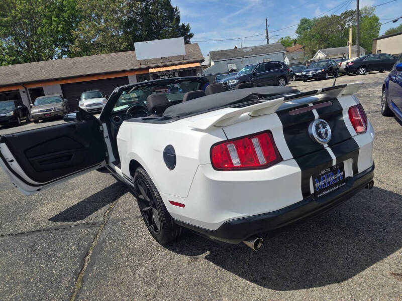 2012 Ford Mustang V6