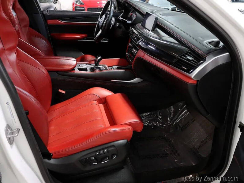2016 BMW X6 M