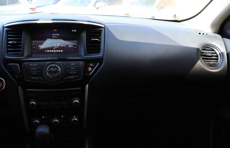 2020 Nissan Pathfinder S