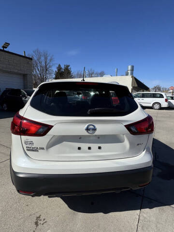 2017 Nissan Rogue Sport SV