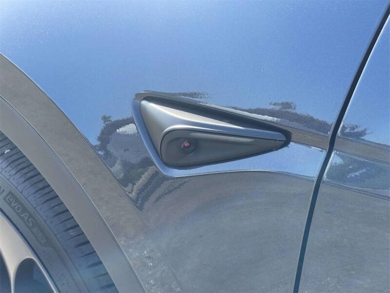 2024 Tesla Model Y Performance