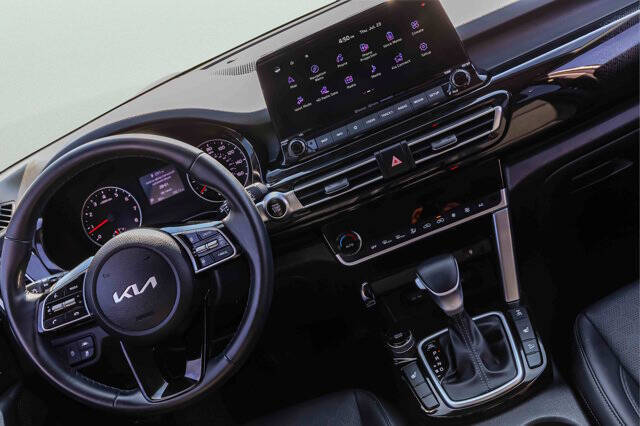 2023 Kia Seltos EX